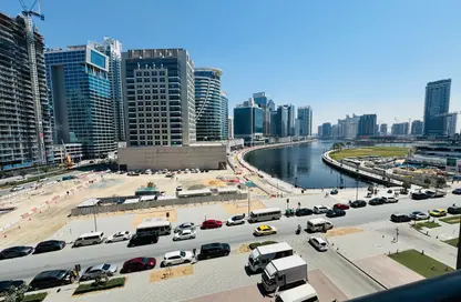 شقة - غرفة نوم - 2 حمامات للايجار في ذا كوزمو بوليتان - الخليج التجاري - دبي