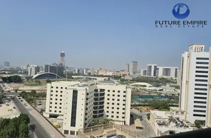 شقة - غرفة نوم - 2 حمامات للايجار في مسكن باترسي - الجداف - دبي