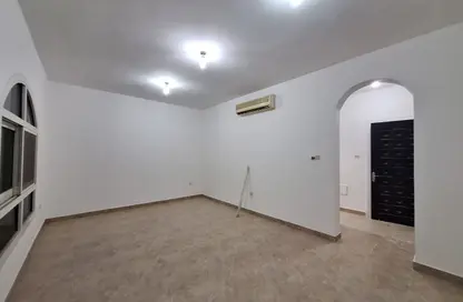 Apartment - Studio - 1 Bathroom for rent in Mohamed Bin Zayed Centre - Mohamed Bin Zayed City - Abu Dhabi