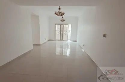 Apartment - 3 Bedrooms - 3 Bathrooms for rent in Muwaileh 29 Building - Muwaileh - Sharjah