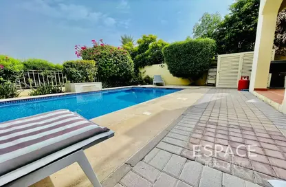 Villa - 2 Bedrooms - 3 Bathrooms for rent in Springs 10 - The Springs - Dubai