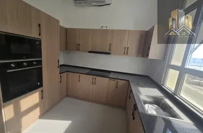 Apartment - 2 Bedrooms - 2 Bathrooms for rent in Madinat Al Riyad - Abu Dhabi