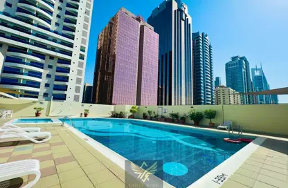 شقة - 3 غرف نوم - 3 حمامات للايجار في برج زعبيل - شارع الشيخ زايد - دبي