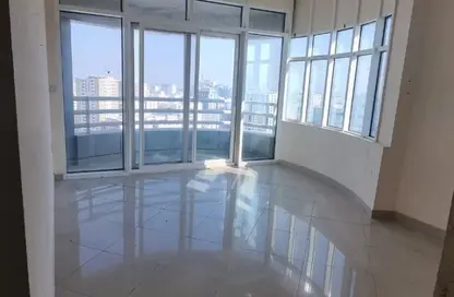 Apartment - 3 Bedrooms - 5 Bathrooms for rent in Al Majaz 1 - Al Majaz - Sharjah