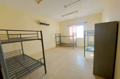 سكن عمال - استوديو - 1 حمام للايجار في وادي العين 1 - النود - العين