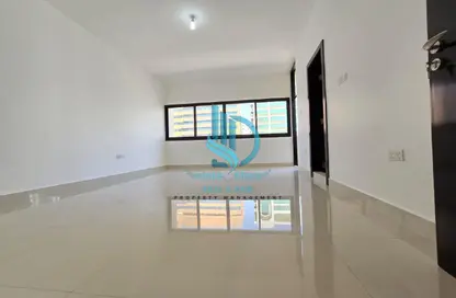 Apartment - 1 Bedroom - 2 Bathrooms for rent in Hamdan Street - Abu Dhabi Apartment - 1 Bedroom - 2 Bathrooms for rent in Hamdan Street - Abu Dhabi