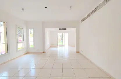 فيلا - 3 غرف نوم - 3 حمامات للايجار في الينابيع 6 - الينابيع - دبي