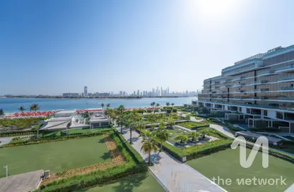 Apartment - 3 Bedrooms - 3 Bathrooms for sale in The 8 - The Crescent - Palm Jumeirah - Dubai