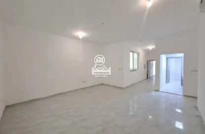 Apartment - 2 Bedrooms - 3 Bathrooms for rent in Shakhbout City - Abu Dhabi