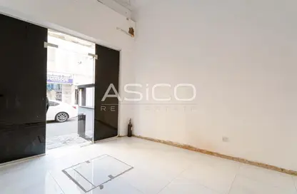 Shop - Studio for rent in Frij Al Murar - Al Ras - Deira - Dubai