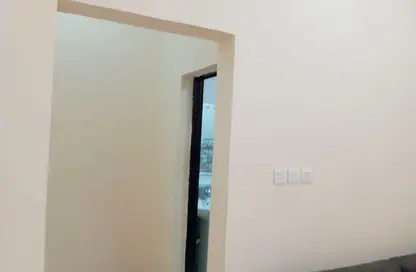 نصف طابق - 4 غرف نوم - 4 حمامات للايجار في 3 المويهات - المويهات - عجمان