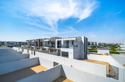 Villa - 4 Bedrooms - 4 Bathrooms for sale in Greenviews 2 - EMAAR South - Dubai South (Dubai World Central) - Dubai