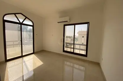 Villa - 3 Bedrooms - 4 Bathrooms for rent in Al Mutarad - Al Ain