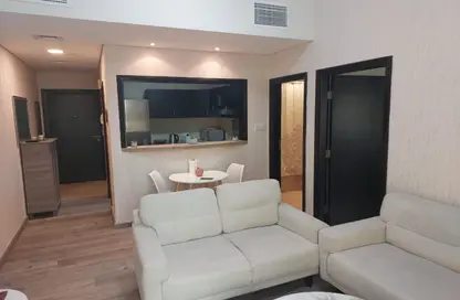Apartment - 1 Bedroom - 1 Bathroom for sale in Mazaya 31 - Queue Point - Dubai Land - Dubai