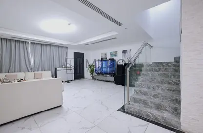 فيلا - 4 غرف نوم - 5 حمامات للايجار في مون باي فيلاز - منطقة 15 - قرية الجميرا سركل - دبي