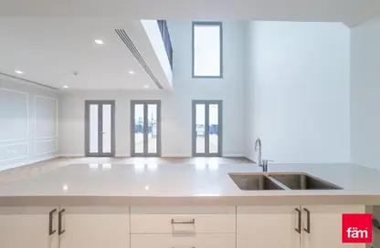 Kitchen image for: Villa - 3 Bedrooms - 4 Bathrooms for rent in Sur La Mer - La Mer - Jumeirah - Dubai, Image 1