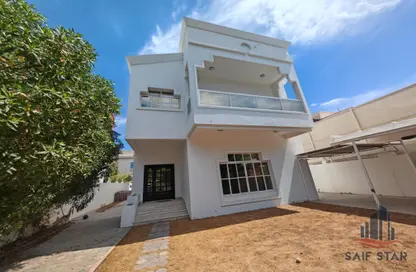 Villa - 5 Bedrooms - 5 Bathrooms for rent in Jumeirah 2 - Jumeirah - Dubai