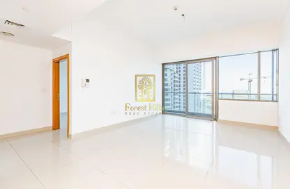 Empty Room image for: Apartment - 3 Bedrooms - 3 Bathrooms for rent in Ocean Heights - Dubai Marina - Dubai, Image 1