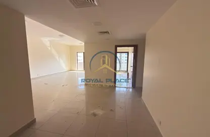 Apartment - 3 Bedrooms - 3 Bathrooms for rent in Golden Sands 9 - Mankhool - Bur Dubai - Dubai