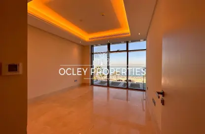 Empty Room image for: Apartment - 2 Bedrooms - 4 Bathrooms for rent in The 8 - The Crescent - Palm Jumeirah - Dubai, Image 1
