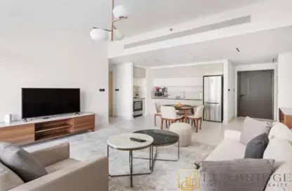 Apartment - 1 Bedroom - 1 Bathroom for sale in Marina Vista - EMAAR Beachfront - Dubai Harbour - Dubai