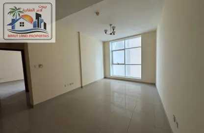 شقة - غرفة نوم - 2 حمامات للايجار في مساكن كورنيش عجمان - طريق كورنيش عجمان - عجمان