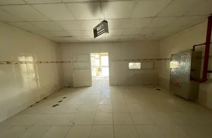 Empty Room image for: Shop - Studio - 1 Bathroom for rent in Jebel Ali Industrial 1 - Jebel Ali Industrial - Jebel Ali - Dubai, Image 1