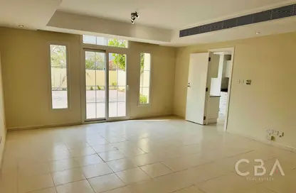 Villa - 3 Bedrooms - 2 Bathrooms for rent in Springs 10 - The Springs - Dubai