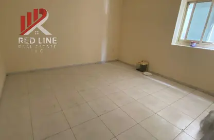 شقة - غرفة نوم - 2 حمامات للايجار في النباعة - الشارقة