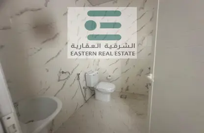 صورة لـ حمام فيلا - 4 غرف نوم - 6 حمامات للايجار في مدينة الرياض - أبوظبي ، صورة رقم 1
