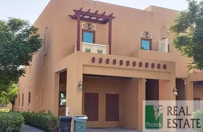 تاون هاوس - 3 غرف نوم - 3 حمامات للايجار في فيلات طراز دبي - القرية الشمالية - الفرجان - دبي