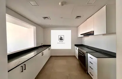 شقة - غرفة نوم - 1 حمام للايجار في شقق أريج - الجادة - الشارقة شقة - غرفة نوم - 1 حمام للايجار في شقق أريج - الجادة - الشارقة