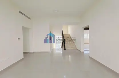 Villa - 4 Bedrooms - 6 Bathrooms for rent in Al Baraha - Deira - Dubai