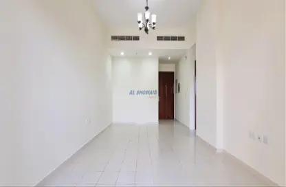 Empty Room image for: Apartment - 1 Bedroom - 2 Bathrooms for rent in Al Garhoud - Dubai, Image 1