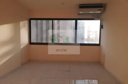 Empty Room image for: Apartment - 2 Bedrooms - 1 Bathroom for rent in Al Falah Street - City Downtown - Abu Dhabi, Image 1