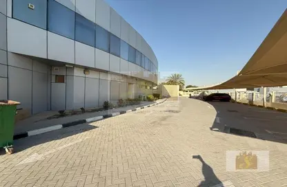 Office Space - Studio - 4 Bathrooms for rent in Phase 2 - Dubai Investment Park (DIP) - Dubai