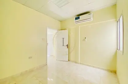 شقة - غرفة نوم - 1 حمام للايجار في الغيل - المطارد - العين