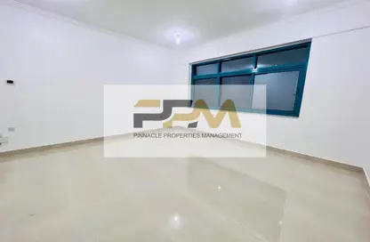 شقة - 2 غرف نوم - 2 حمامات للايجار في شارع حمدان - أبوظبي شقة - 2 غرف نوم - 2 حمامات للايجار في شارع حمدان - أبوظبي