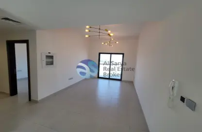 Empty Room image for: Apartment - 2 Bedrooms - 3 Bathrooms for rent in Binghatti Gate - Jumeirah Village Circle - Dubai, Image 1