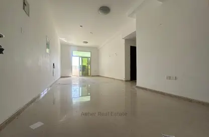 Apartment - 2 Bedrooms - 2 Bathrooms for rent in New Zubaidi Building - Al Majaz 1 - Al Majaz - Sharjah