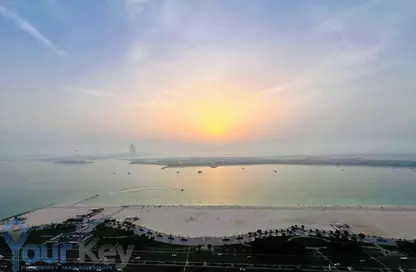 Apartment - 5 Bedrooms - 7 Bathrooms for rent in Wave tower - Corniche Road - Abu Dhabi