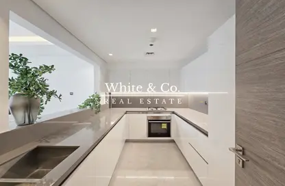 Apartment - 2 Bedrooms - 3 Bathrooms for sale in The Sterling West - The Sterling - Business Bay - Dubai