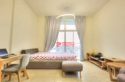 Apartment - 1 Bathroom for rent in Azizi Plaza - Al Furjan - Dubai