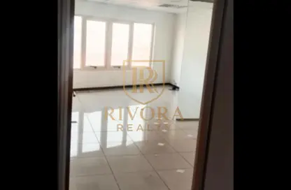 Office Space - Studio - 1 Bathroom for rent in Al Khabisi - Deira - Dubai