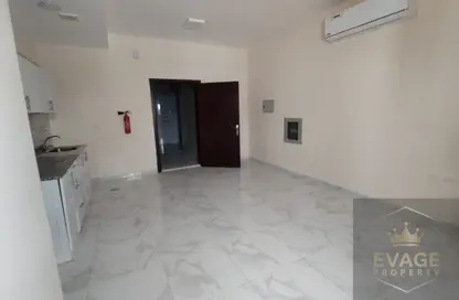 Apartment - Studio - 1 Bathroom for rent in Al Jurf 2 - Al Jurf - Ajman Downtown - Ajman