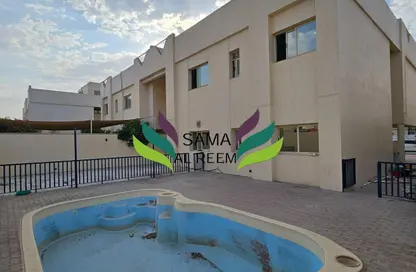 فيلا - 4 غرف نوم - 4 حمامات للايجار في فلل الجميرا 2 - جميرا 2 - الجميرا - دبي