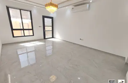 فيلا - 5 غرف نوم - 7 حمامات للايجار في الحليو 2 - الحليو - عجمان