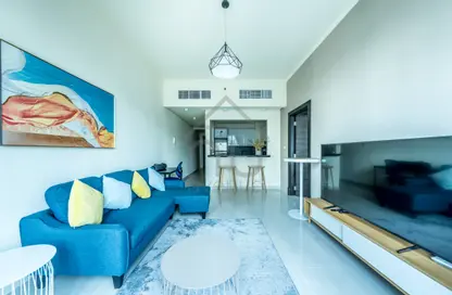 Living Room image for: Apartment - 1 Bedroom - 2 Bathrooms for rent in Silverene Tower B - Silverene - Dubai Marina - Dubai, Image 1