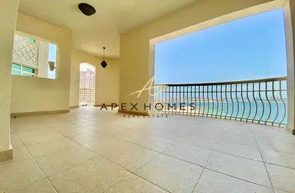 Apartment - 2 Bedrooms - 3 Bathrooms for rent in Al Msalli - Shoreline Apartments - Palm Jumeirah - Dubai