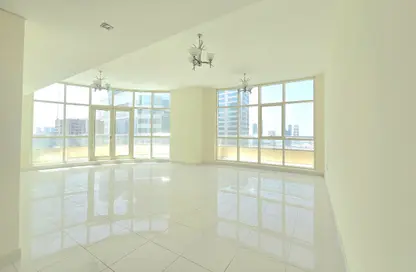 Apartment - 3 Bedrooms - 4 Bathrooms for rent in Al Khan Corniche - Al Khan - Sharjah